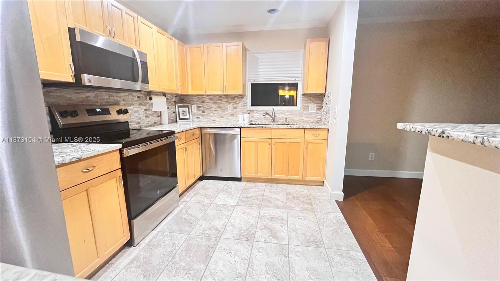 BARBICAN CONDO - Residential