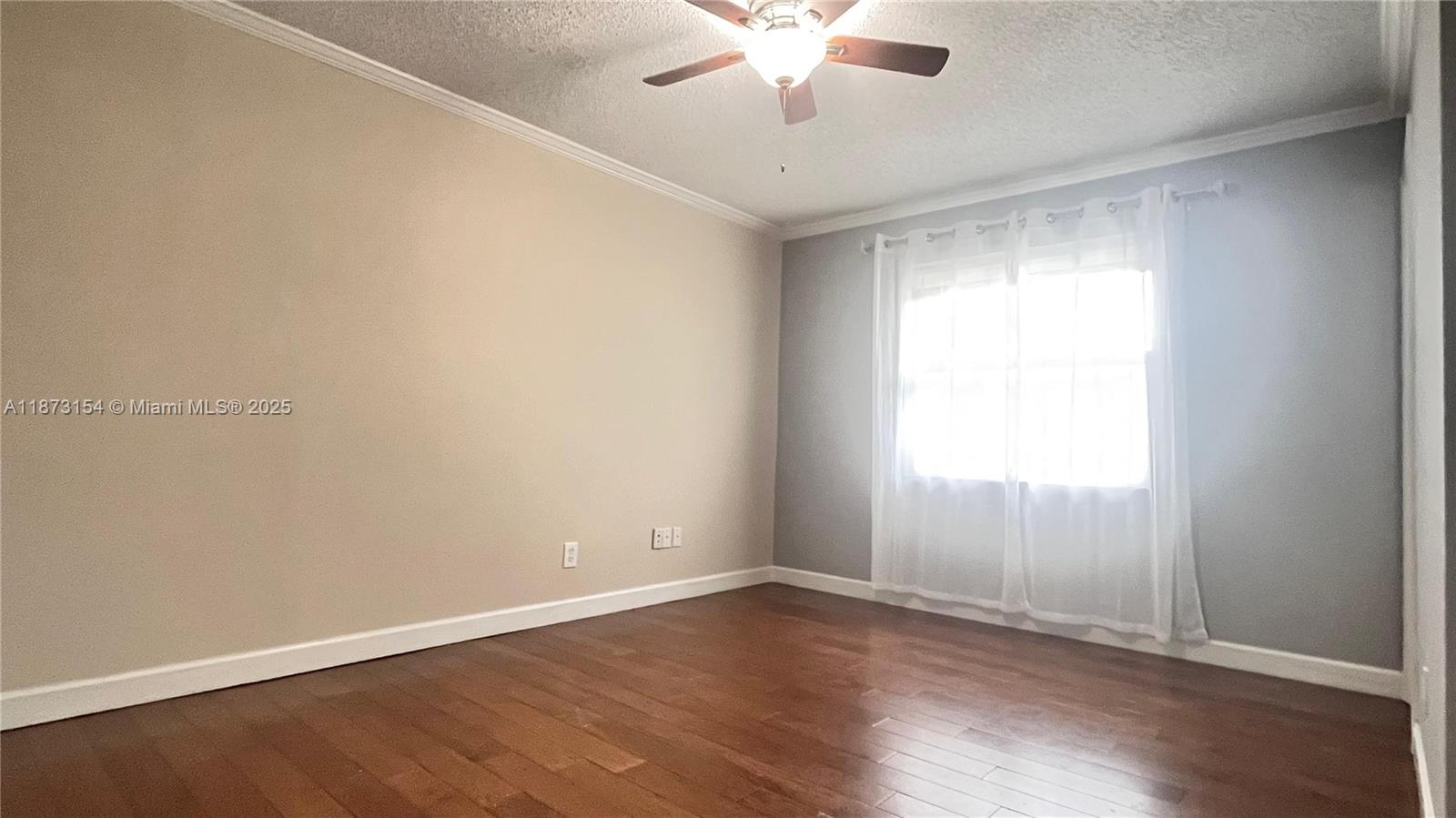 BARBICAN CONDO - Residential