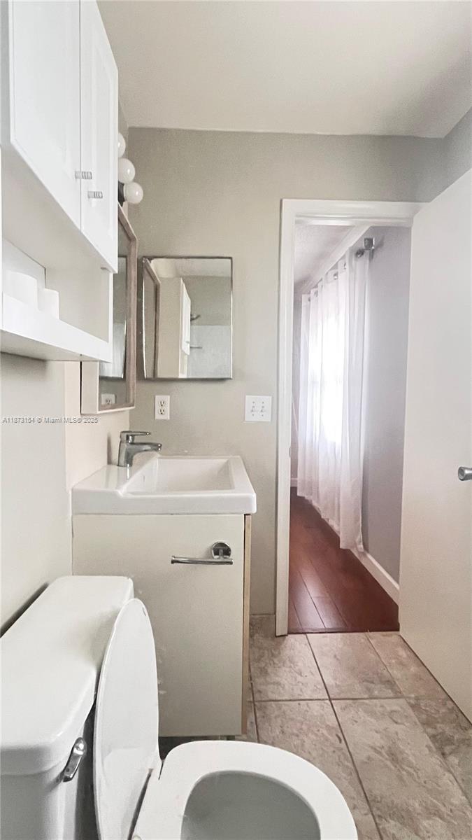 BARBICAN CONDO - Residential