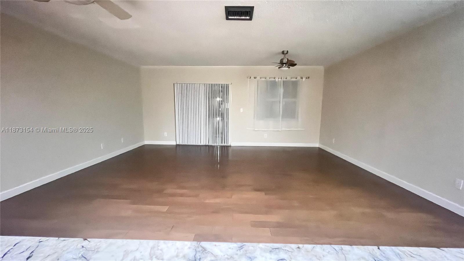 BARBICAN CONDO - Residential