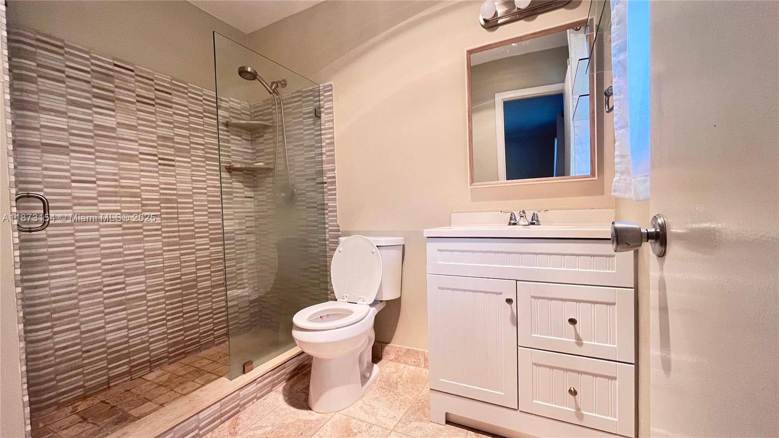 BARBICAN CONDO - Residential