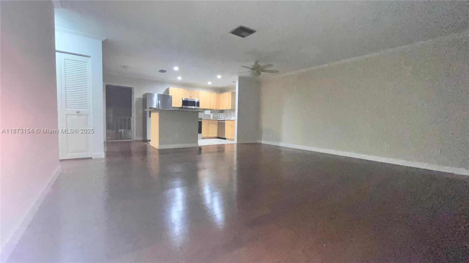 BARBICAN CONDO - Residential