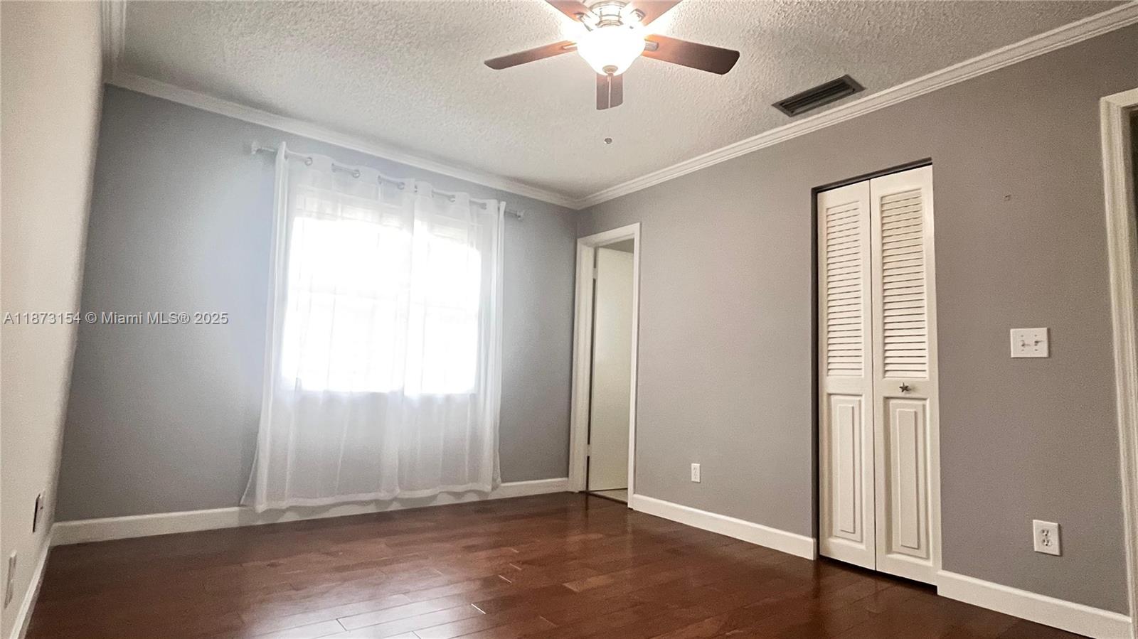 BARBICAN CONDO - Residential