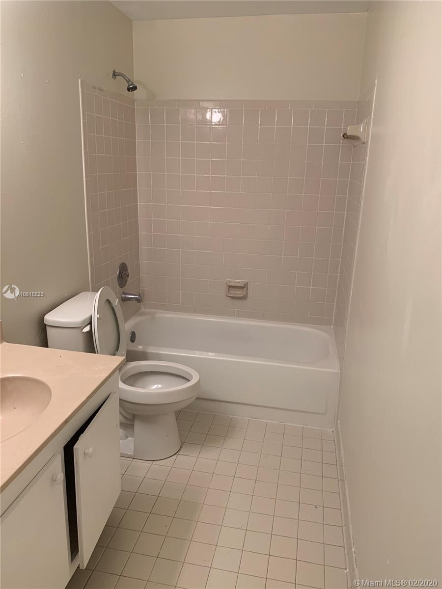 1314 White Pine Dr 8-B