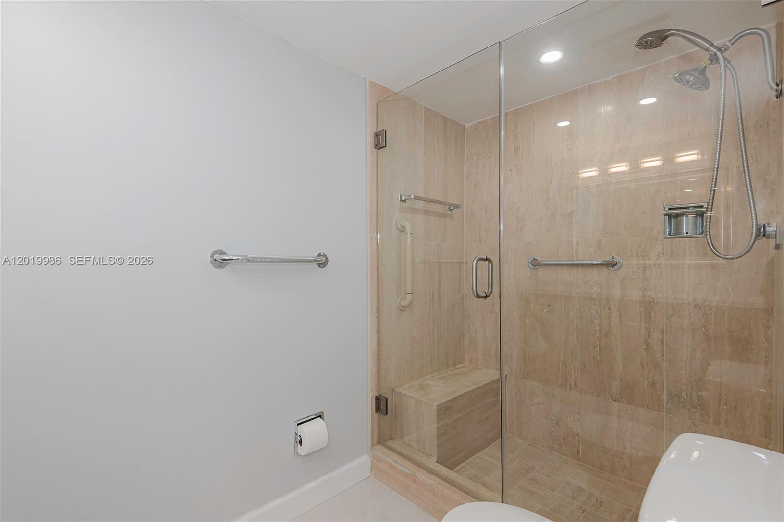 SUMMIT CONDO - Residential