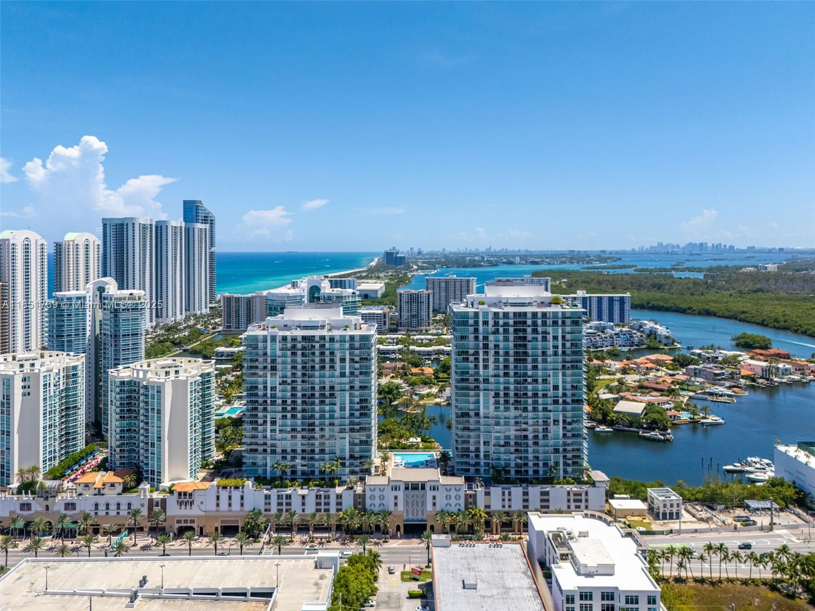 PARQUE TOWERS CONDO - Residential