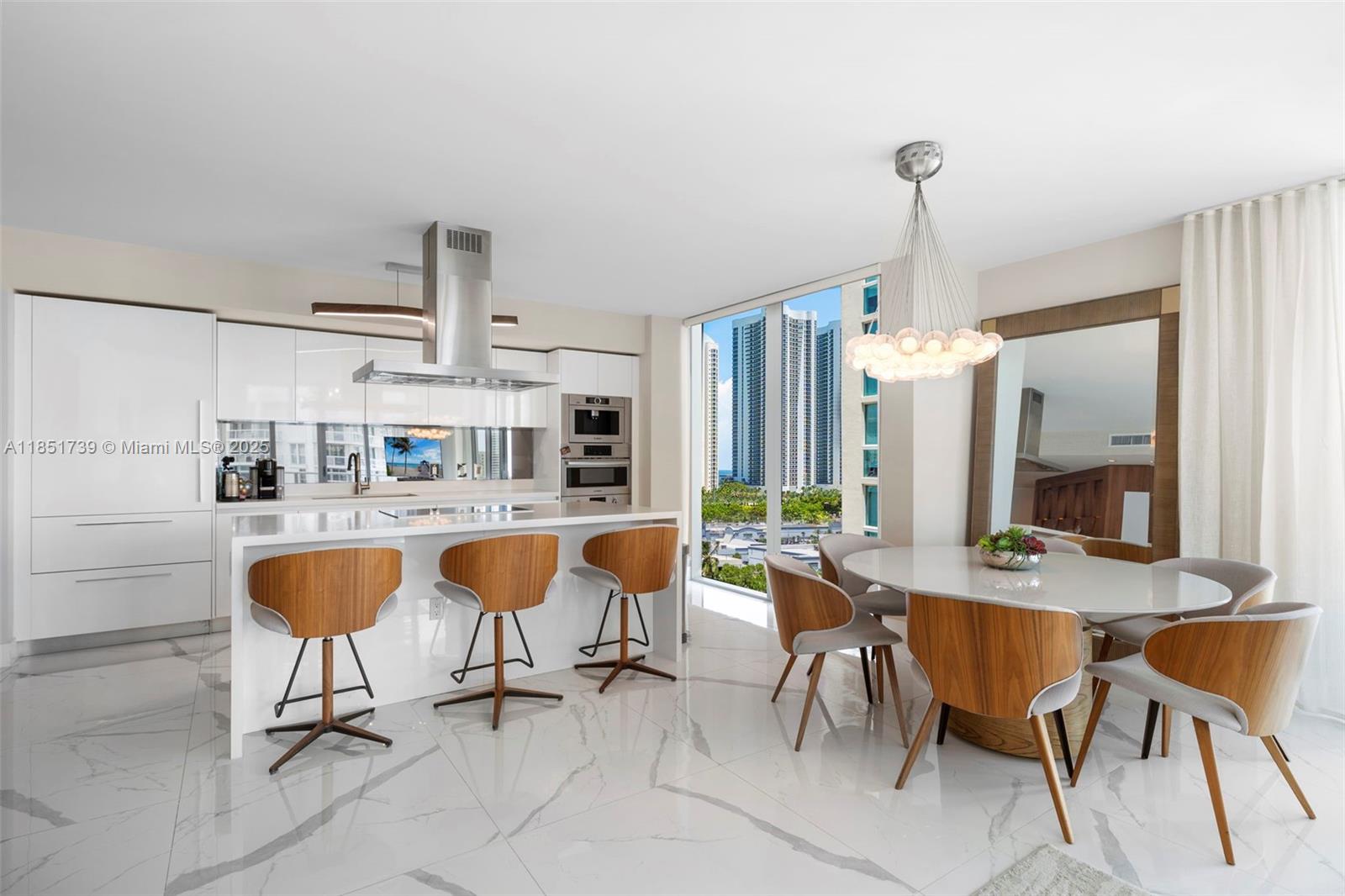 PARQUE TOWERS CONDO - Residential