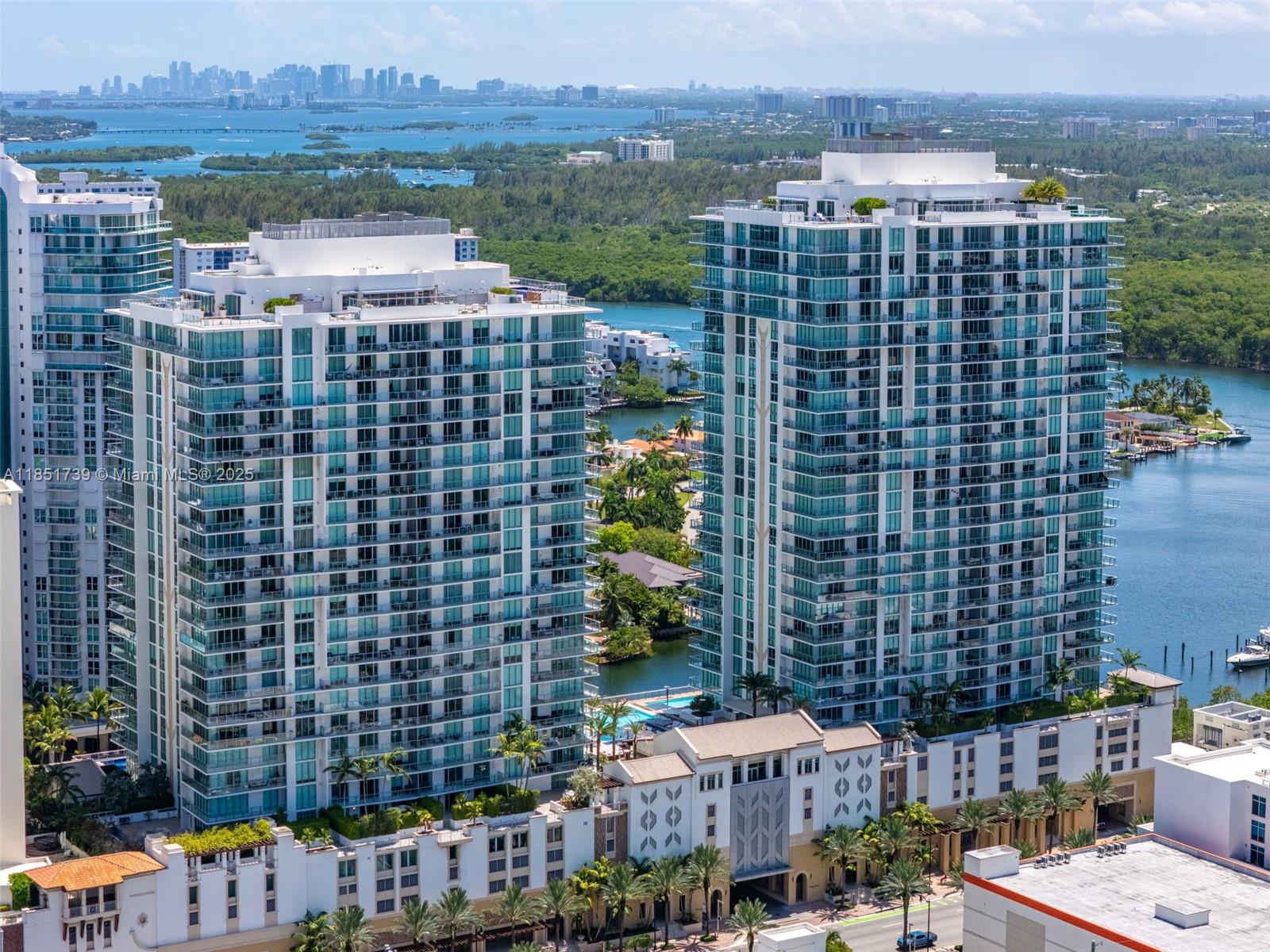 PARQUE TOWERS CONDO - Residential