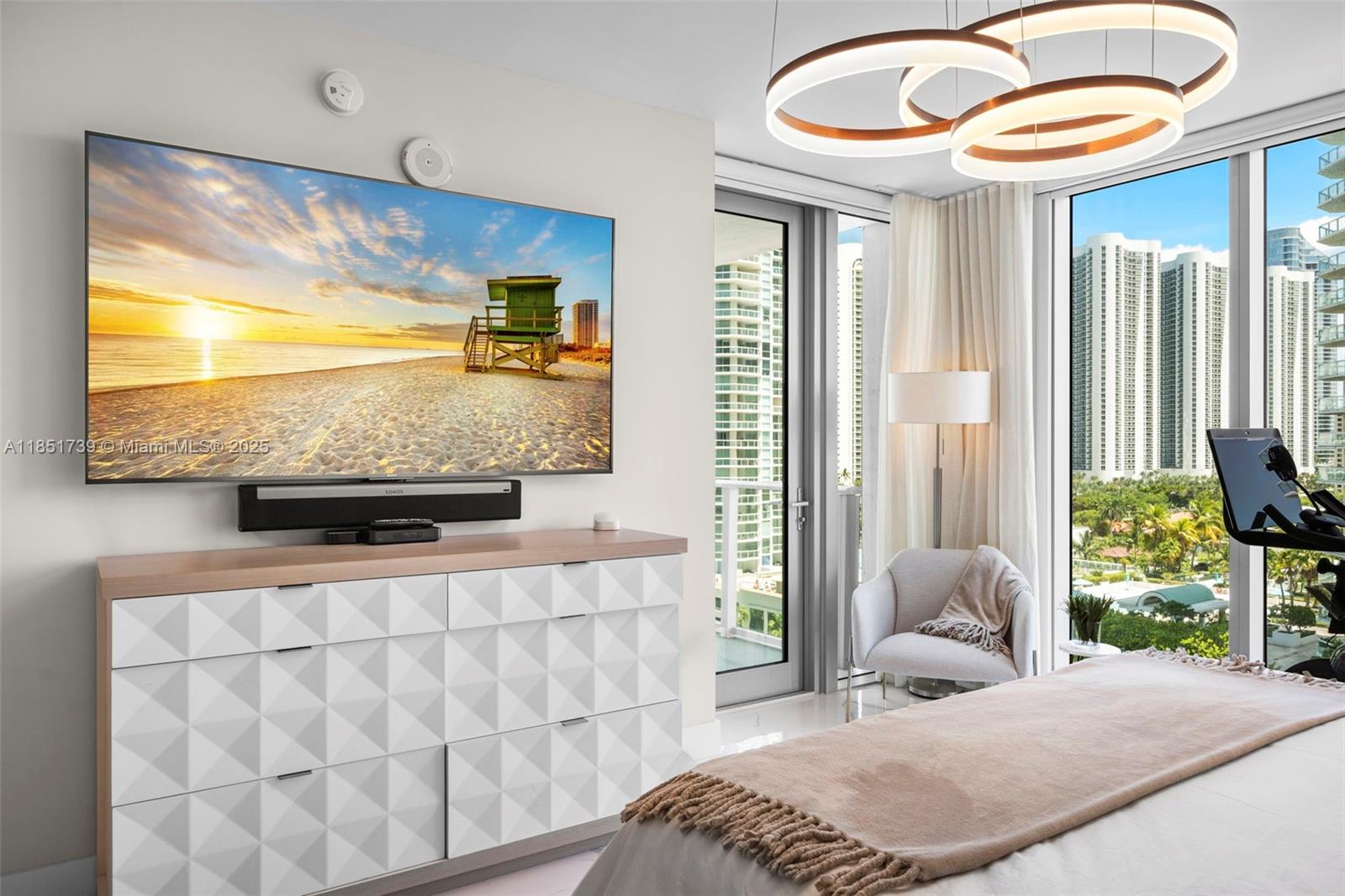 PARQUE TOWERS CONDO - Residential