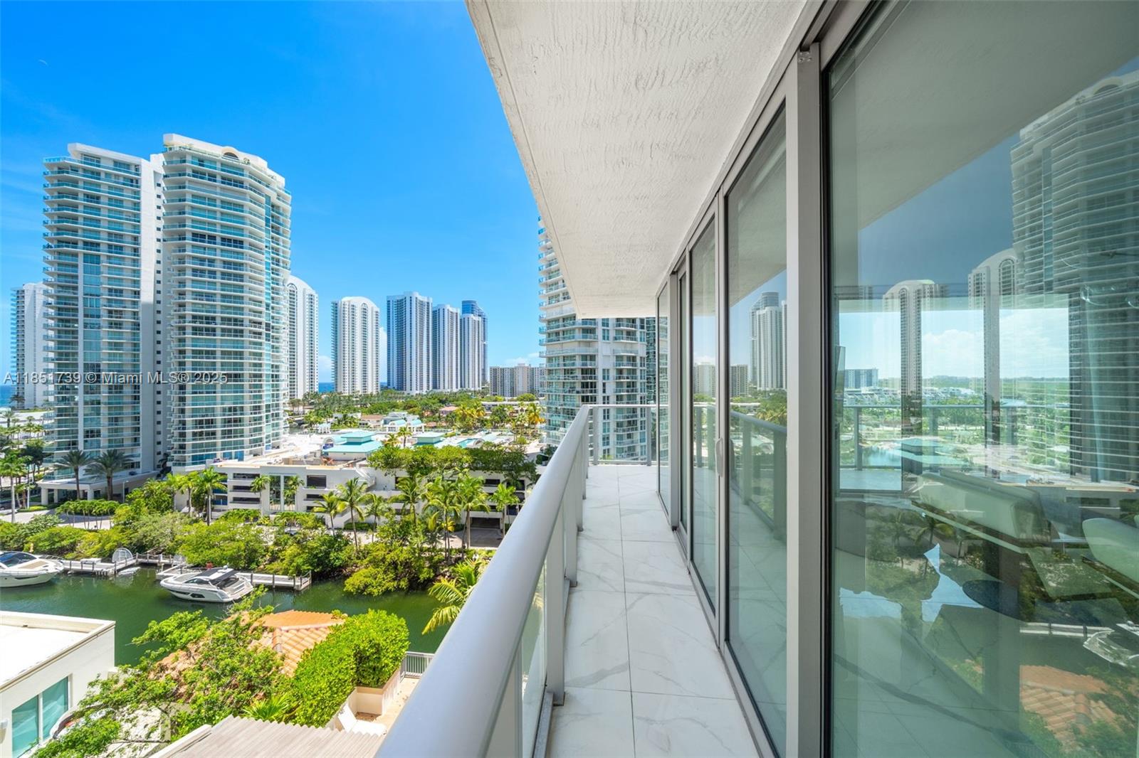 PARQUE TOWERS CONDO - Residential