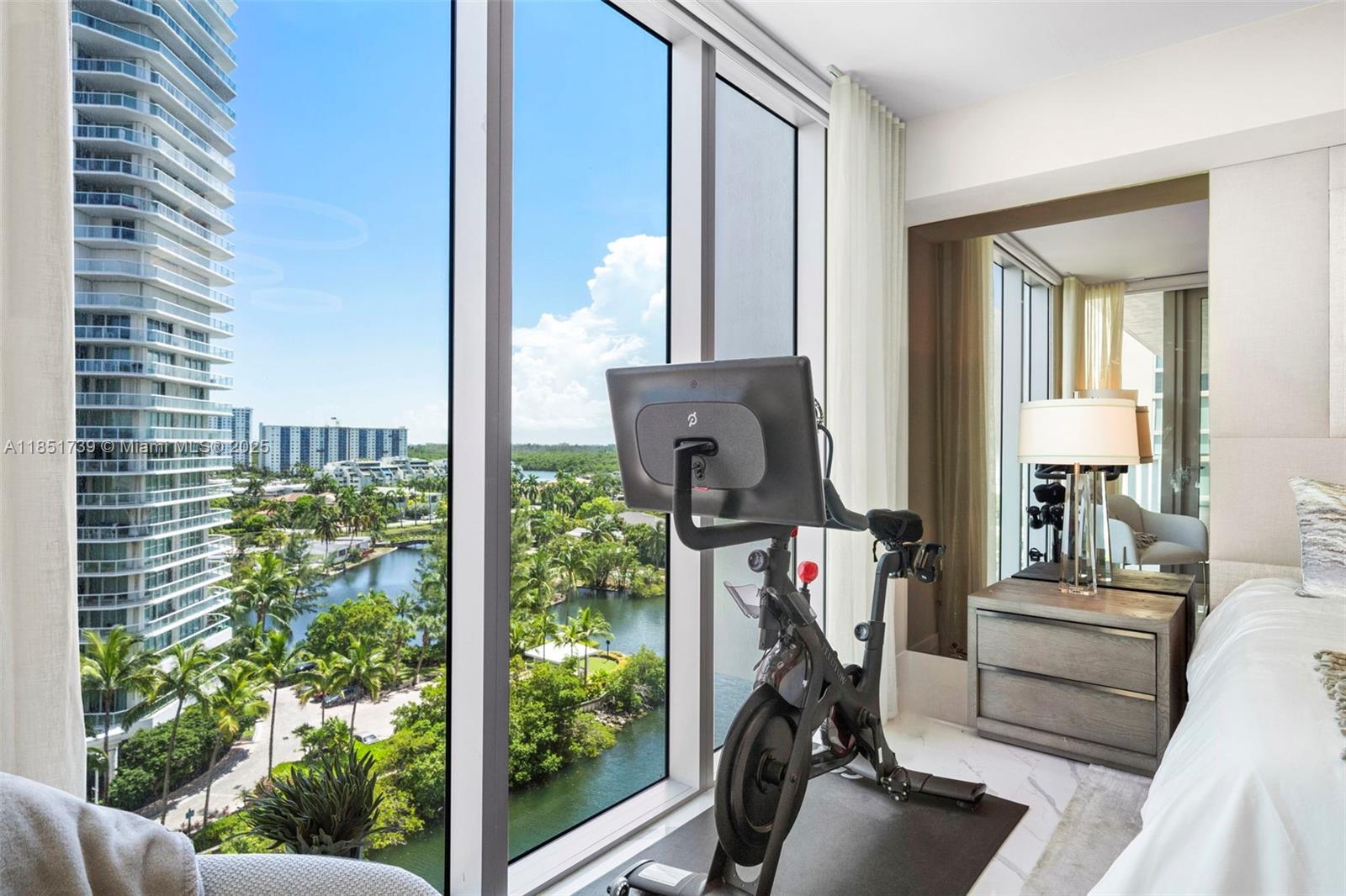 PARQUE TOWERS CONDO - Residential