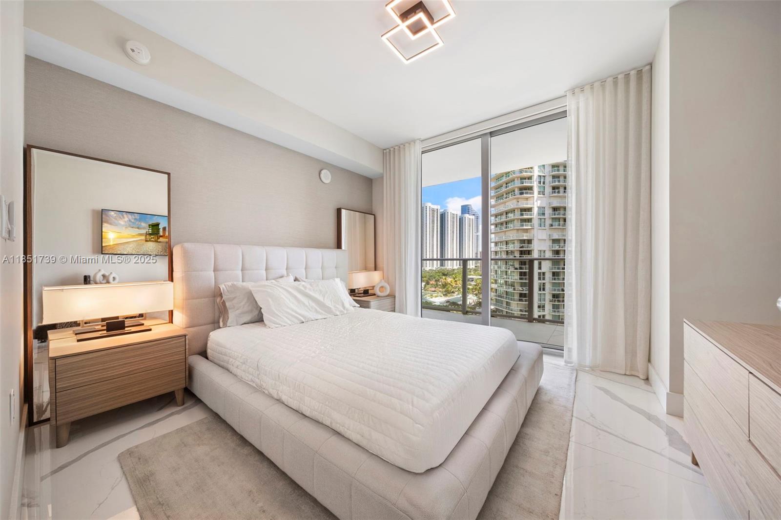 PARQUE TOWERS CONDO - Residential