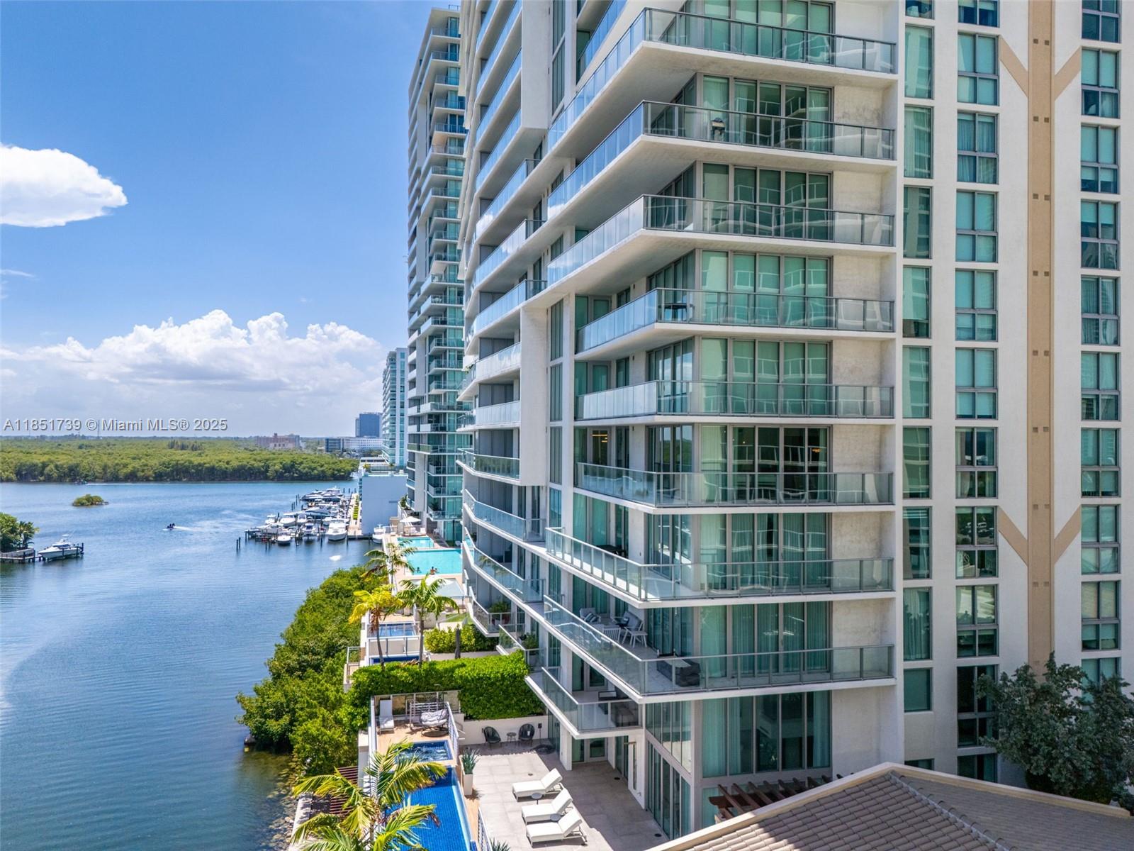 PARQUE TOWERS CONDO - Residential