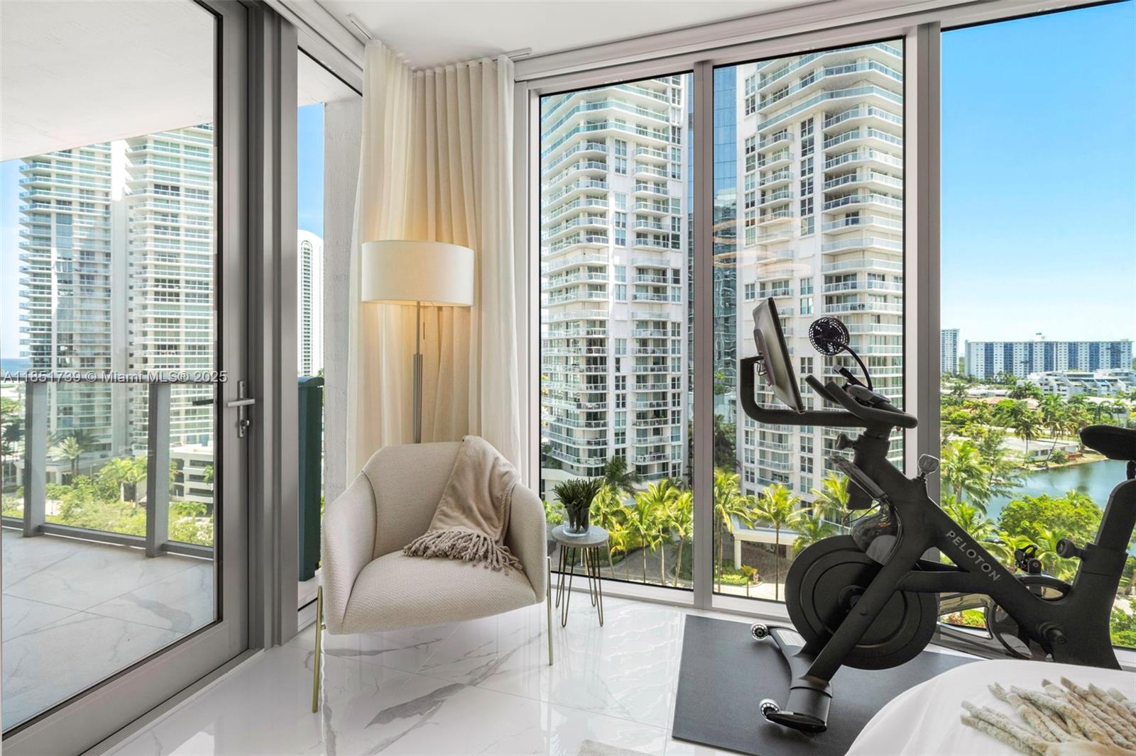 PARQUE TOWERS CONDO - Residential