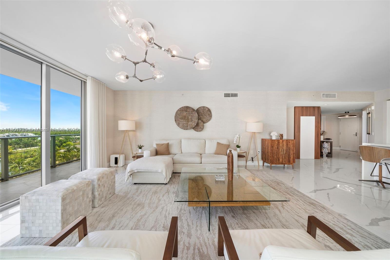 PARQUE TOWERS CONDO - Residential