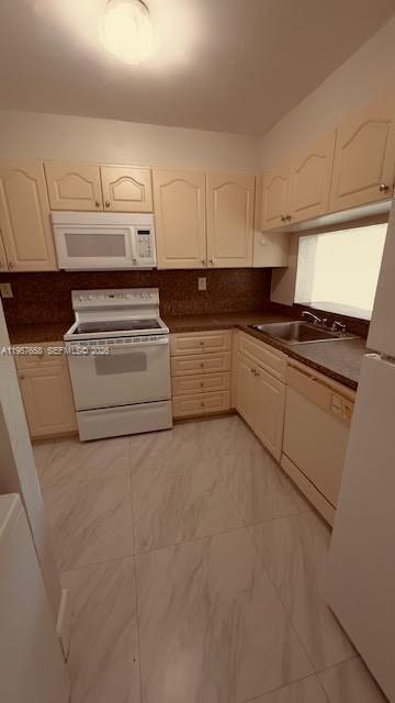 INTERNATIONAL PARK CONDO - Residential Lease