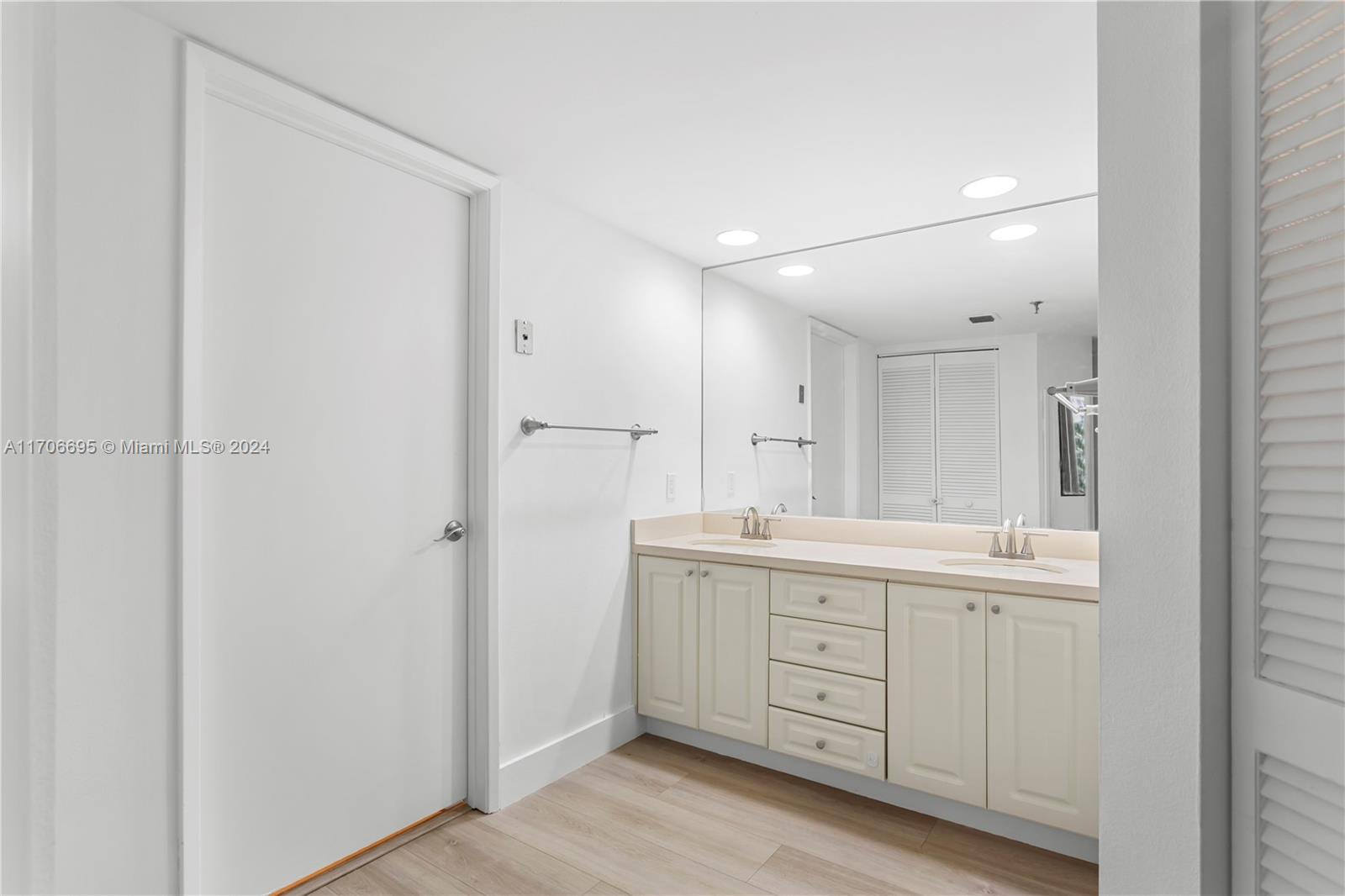 BRICKELL KEY ONE CONDO - Residential
