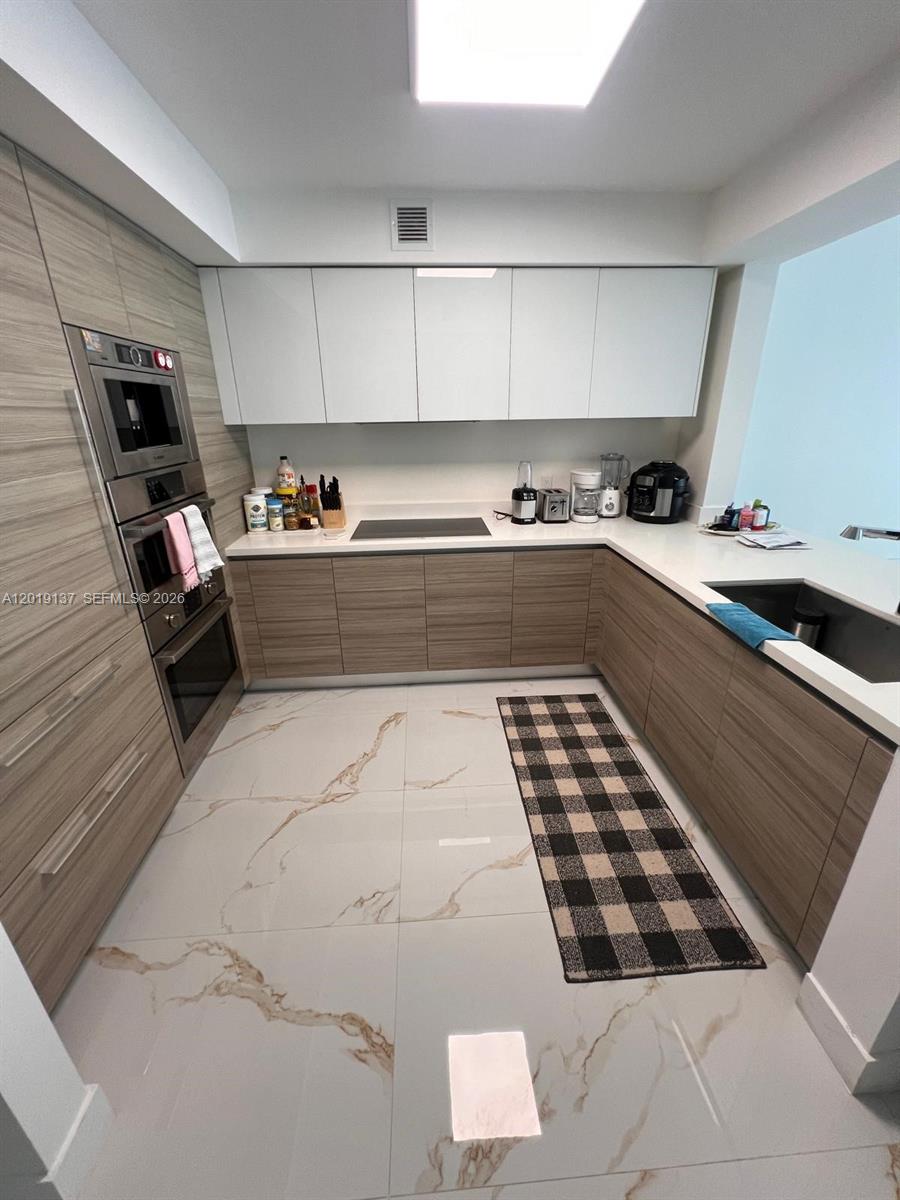PARQUE TOWERS CONDO - Residential