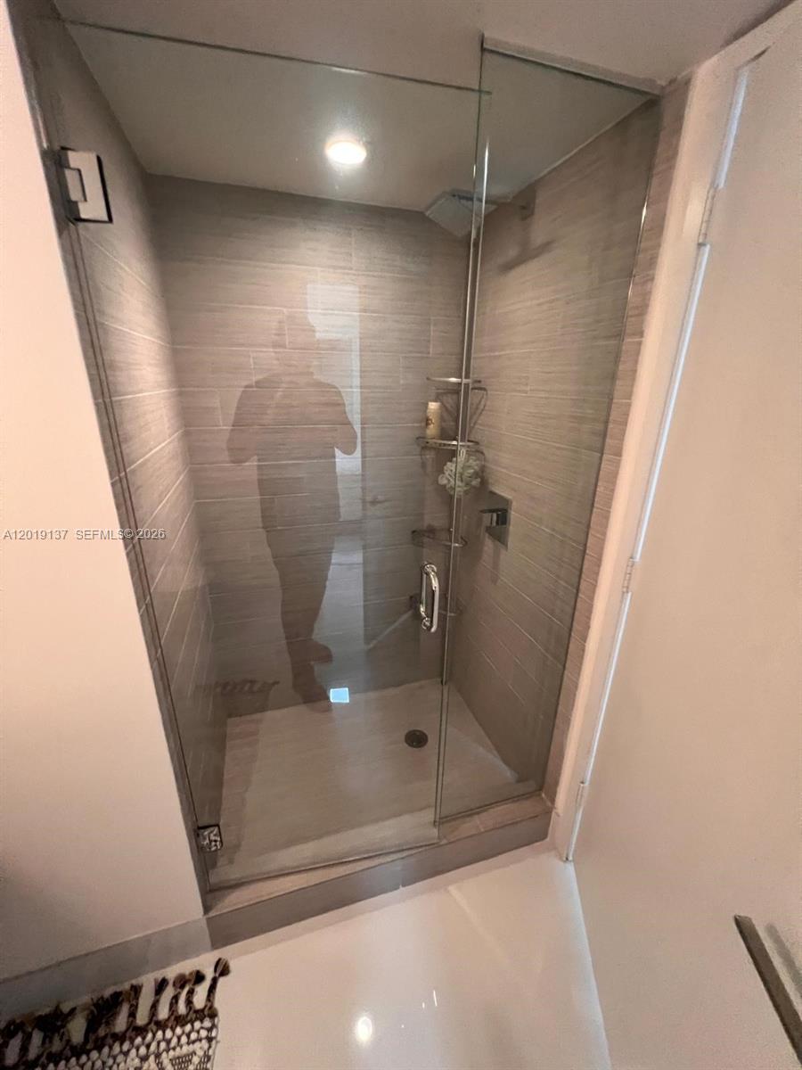 PARQUE TOWERS CONDO - Residential
