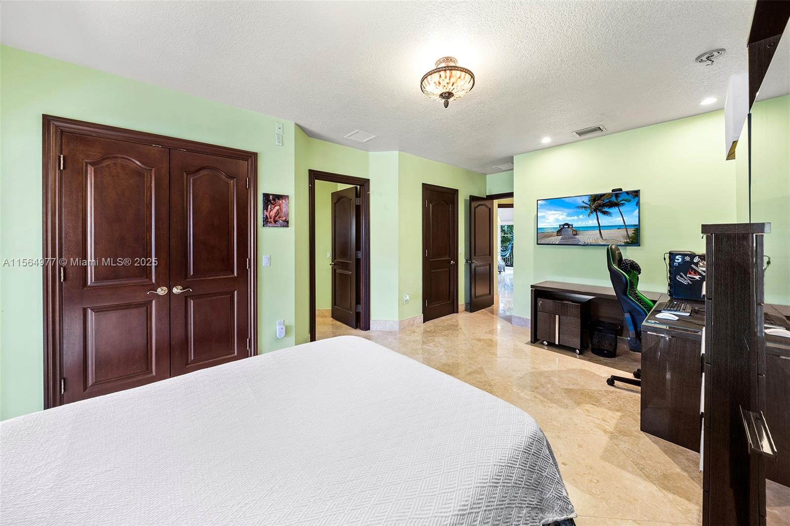 ATLANTIC ISLAND - Residential