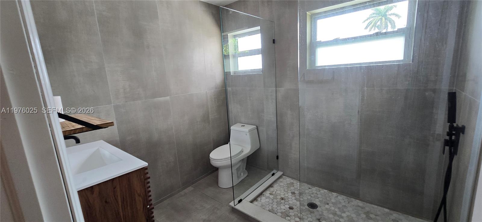 VICTORIA VILLAS - Residential Lease