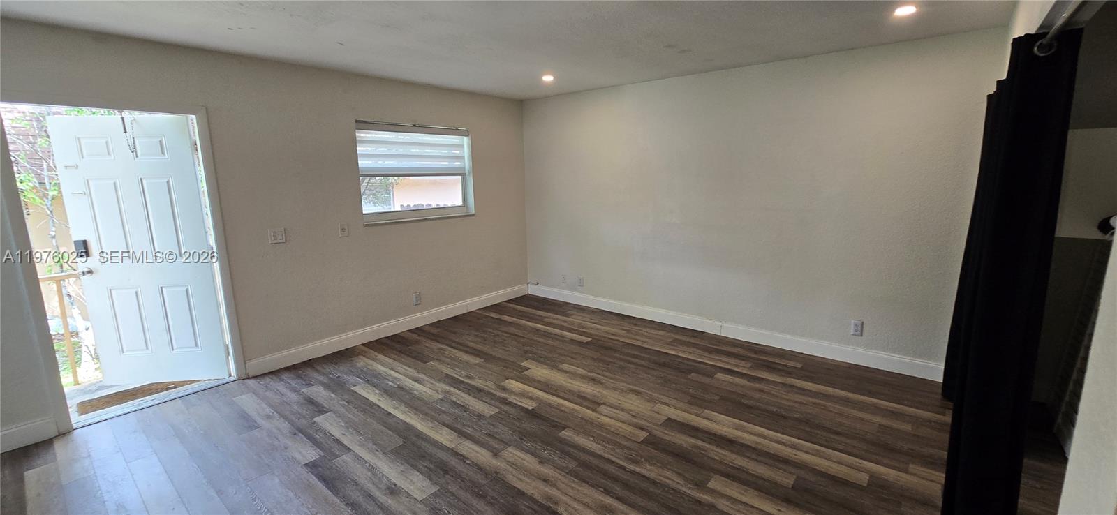 VICTORIA VILLAS - Residential Lease