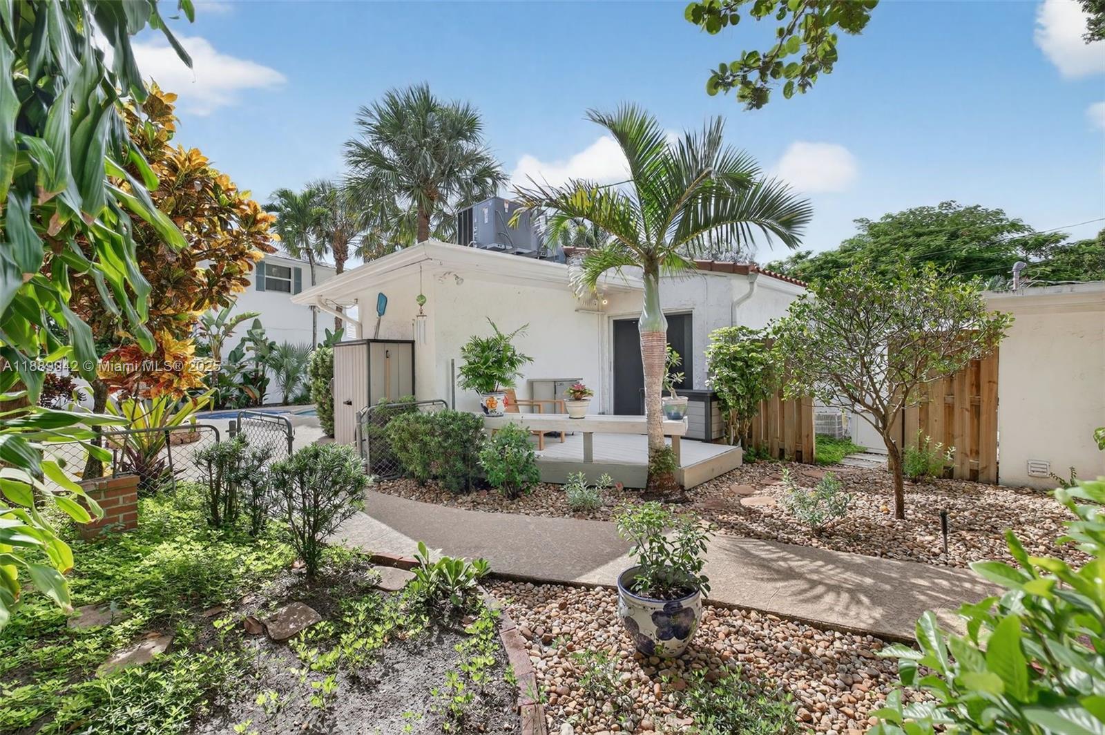 TARPON RIVER - Residential