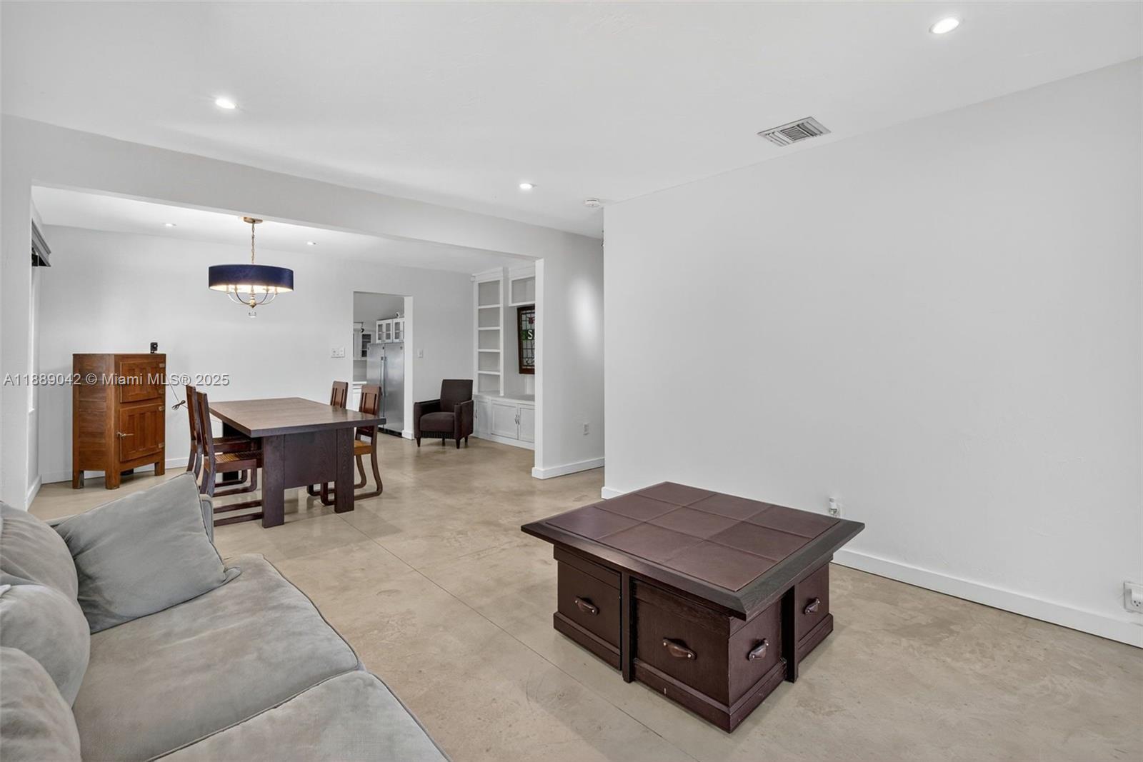 TARPON RIVER - Residential
