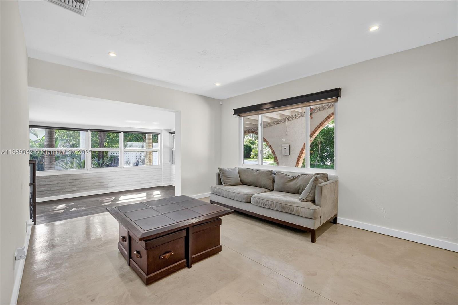 TARPON RIVER - Residential