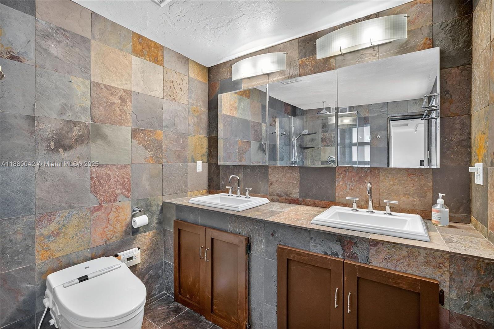 TARPON RIVER - Residential