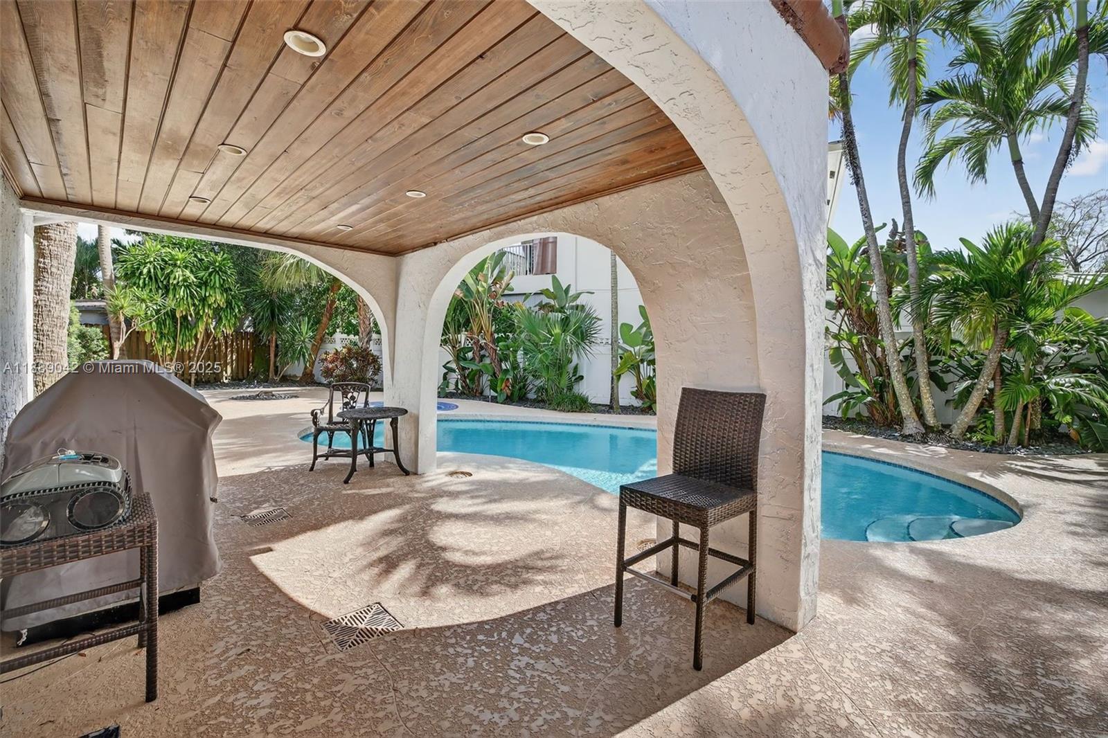 TARPON RIVER - Residential