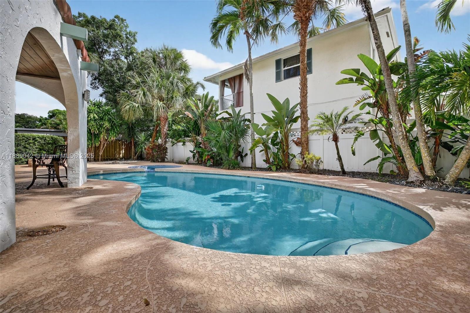 TARPON RIVER - Residential
