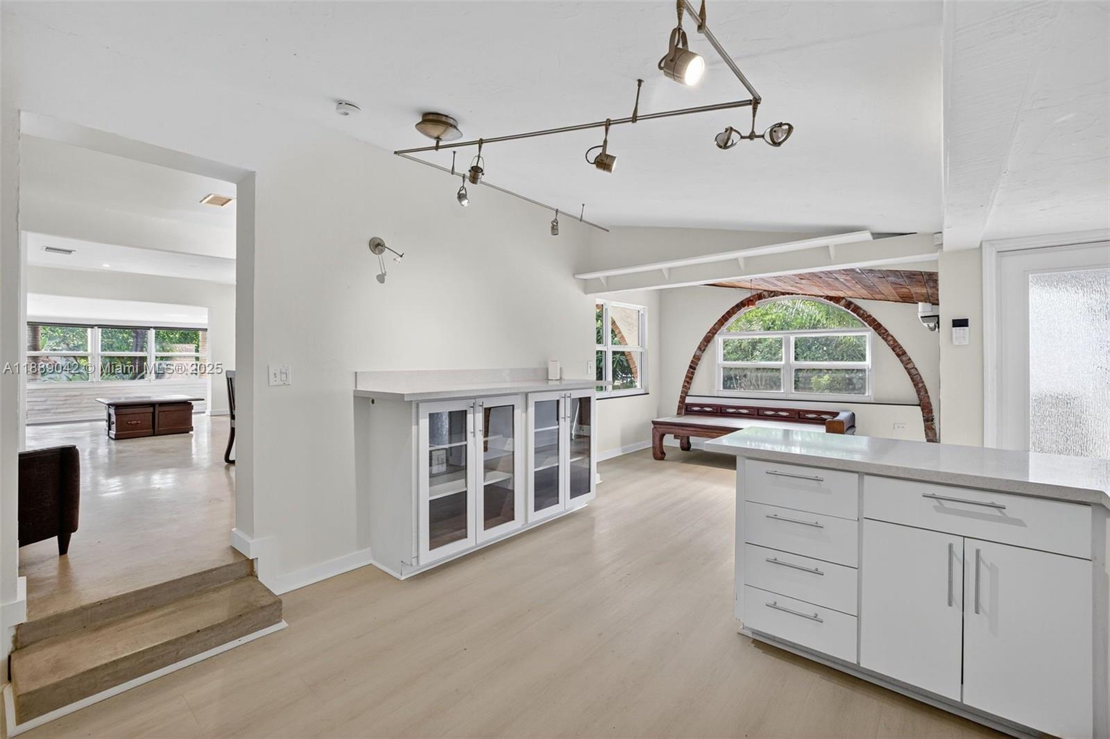 TARPON RIVER - Residential