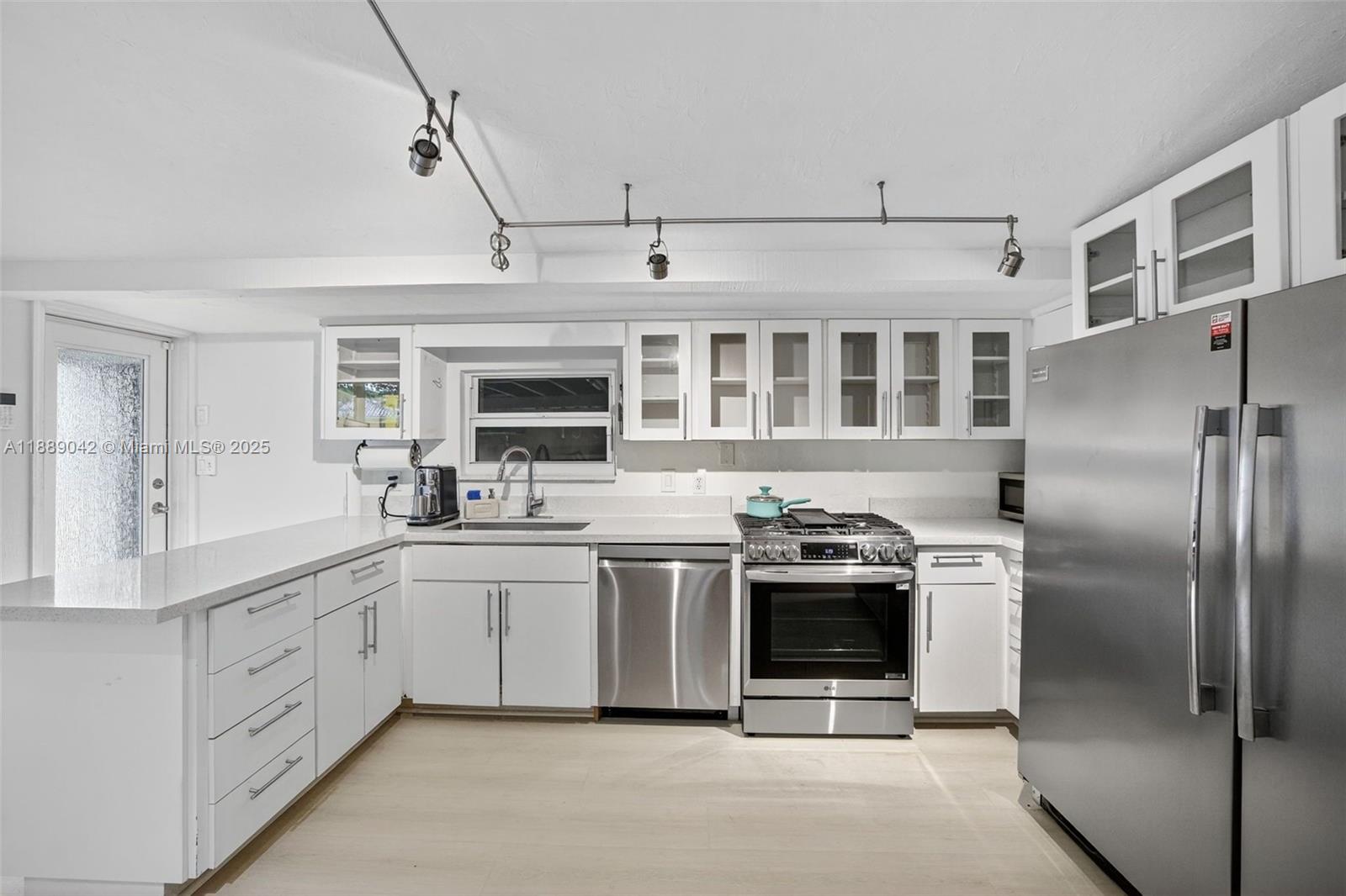 TARPON RIVER - Residential