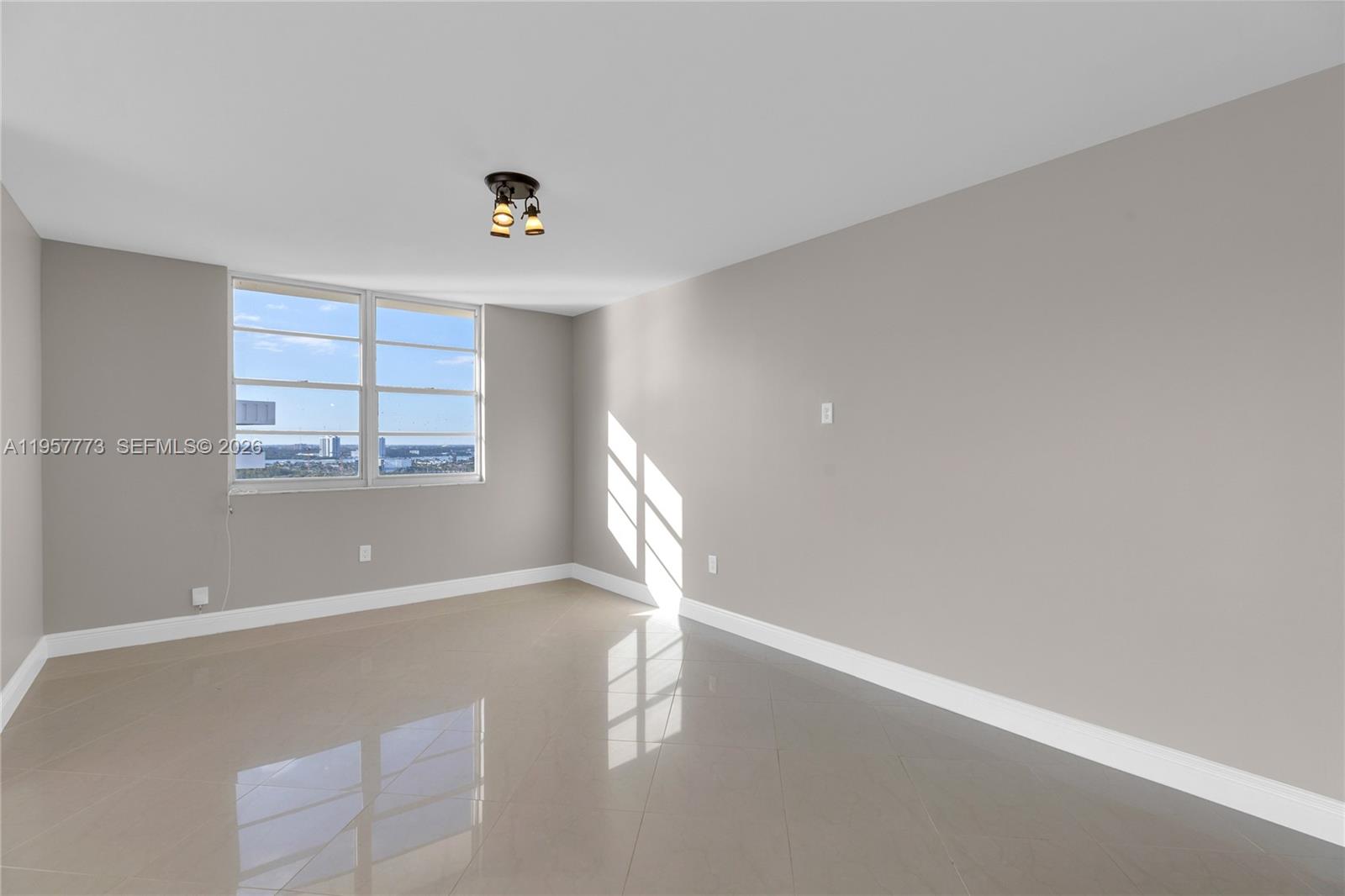 ARLEN HOUSE CONDO - Residential