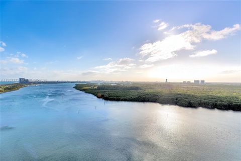 300 Bayview Dr PH-06 Sunny Isles Beach FL 33160