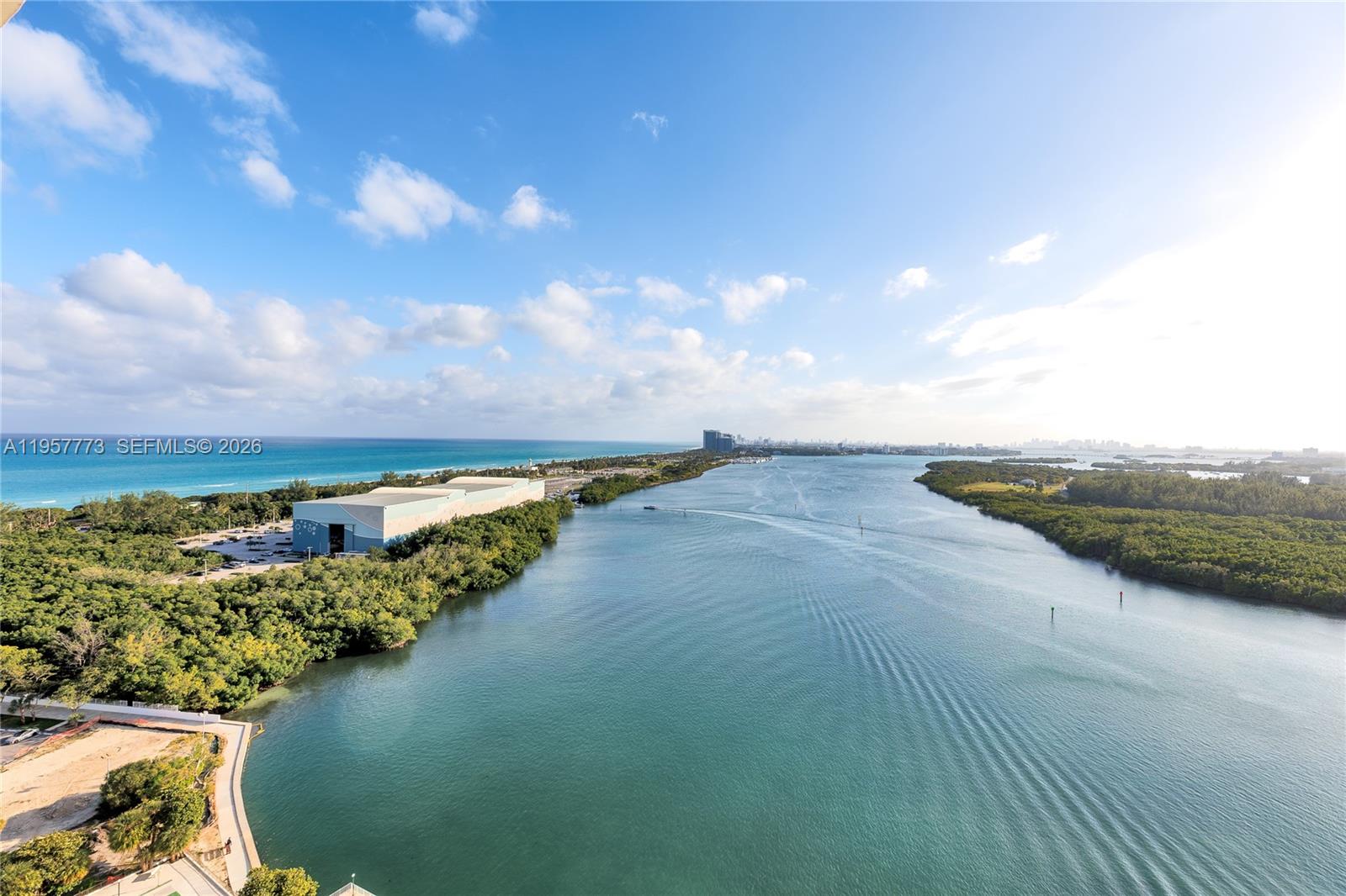 ARLEN HOUSE CONDO - Residential