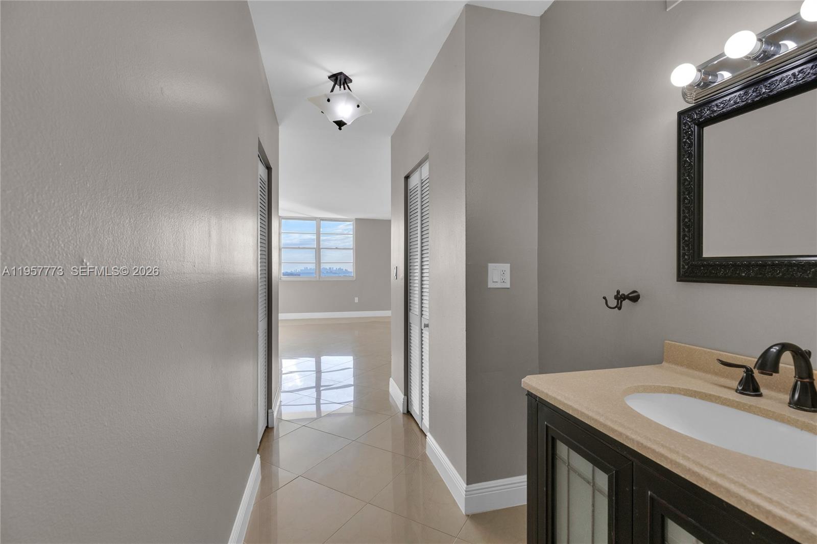 ARLEN HOUSE CONDO - Residential