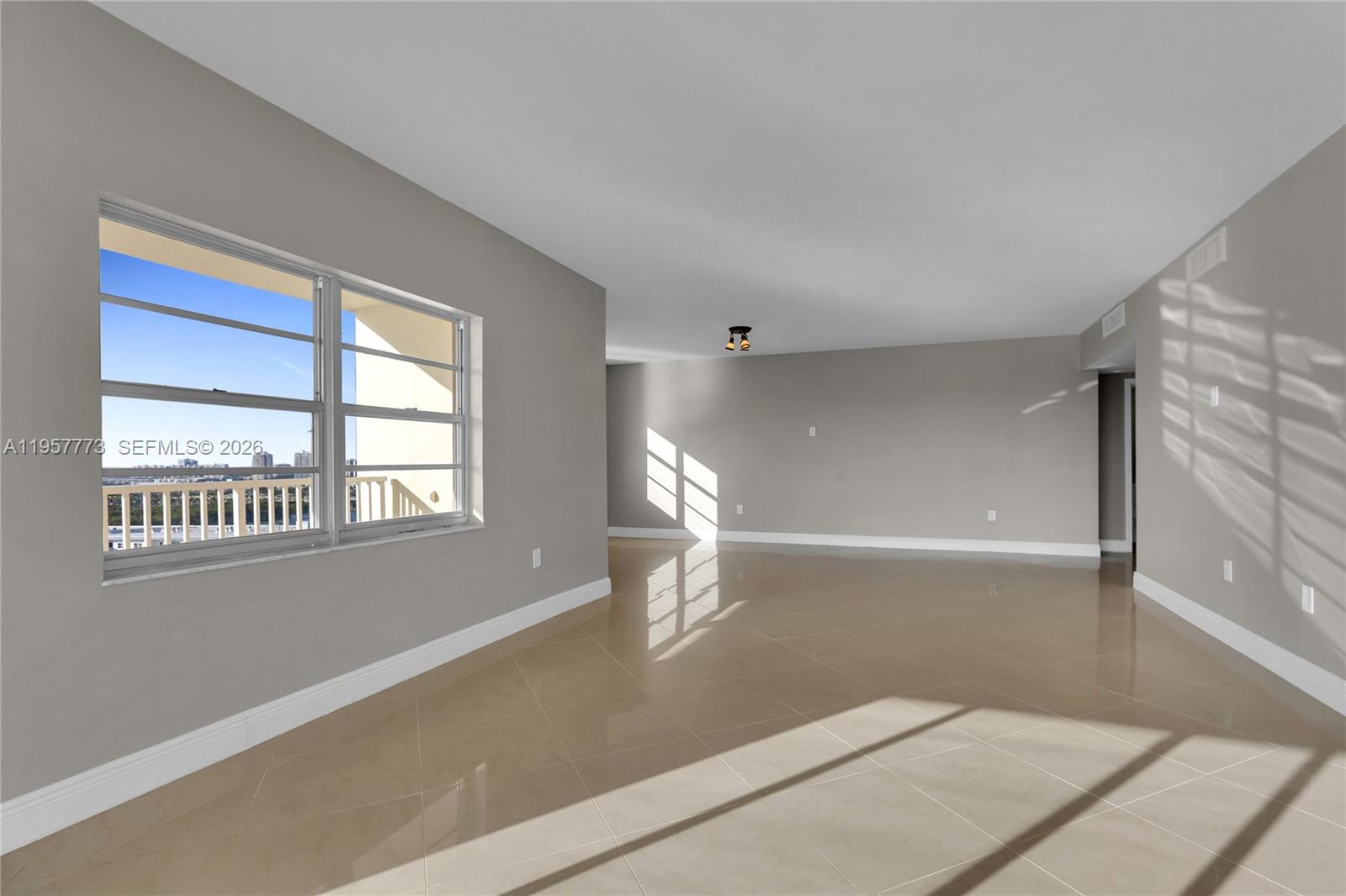 ARLEN HOUSE CONDO - Residential