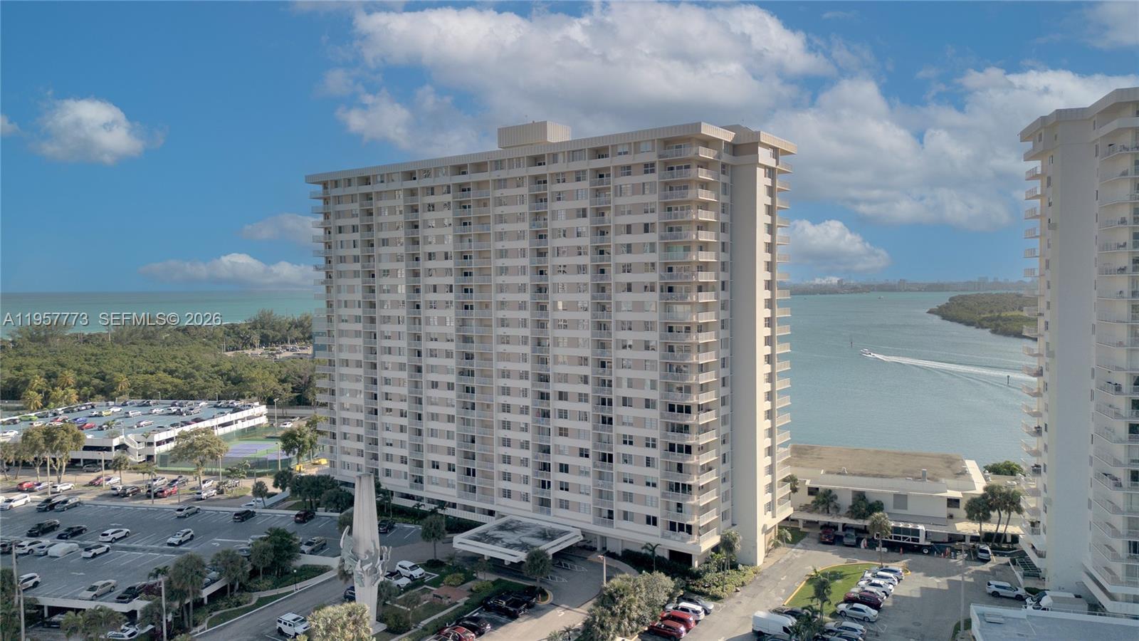 ARLEN HOUSE CONDO - Residential