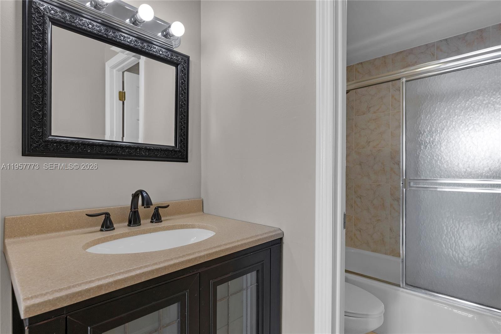 ARLEN HOUSE CONDO - Residential