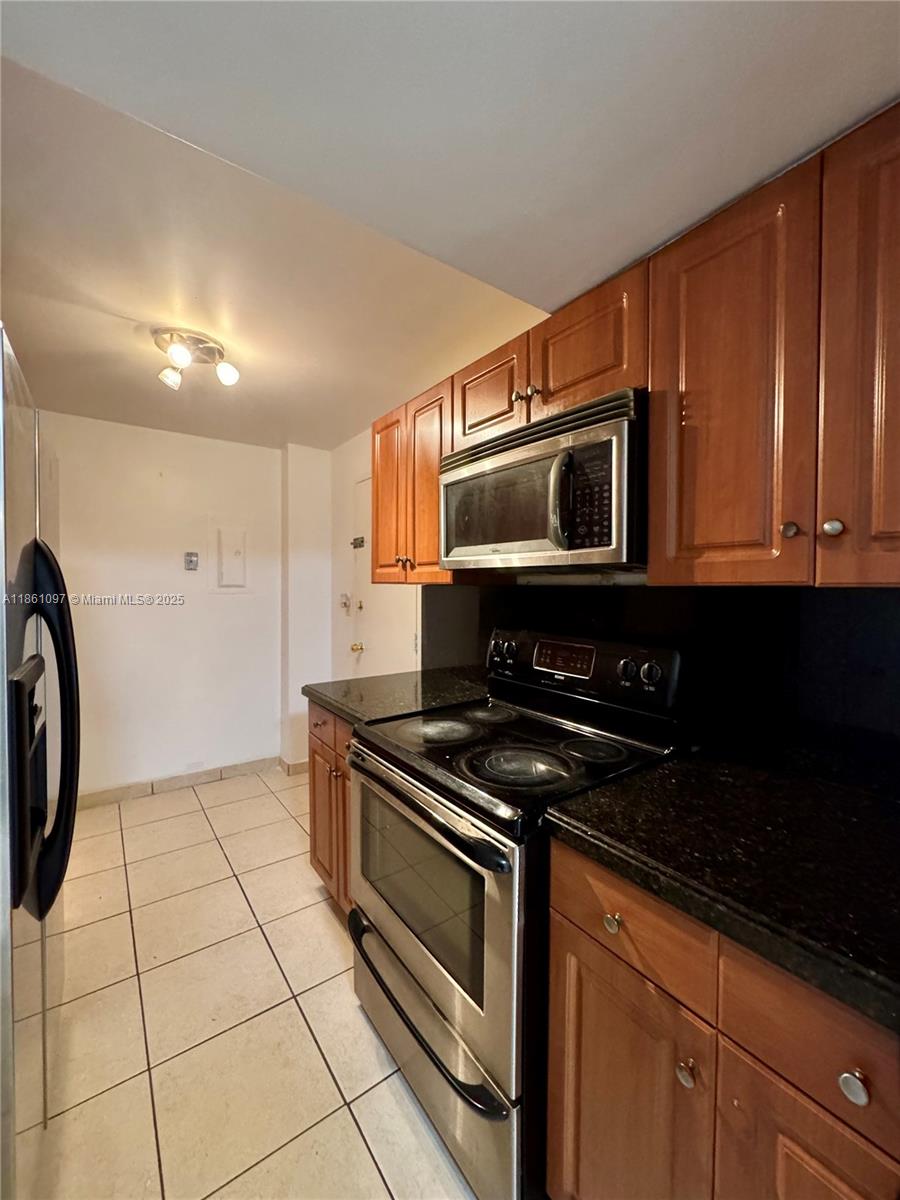 KENNEDY HOUSE CONDO - Residential Lease