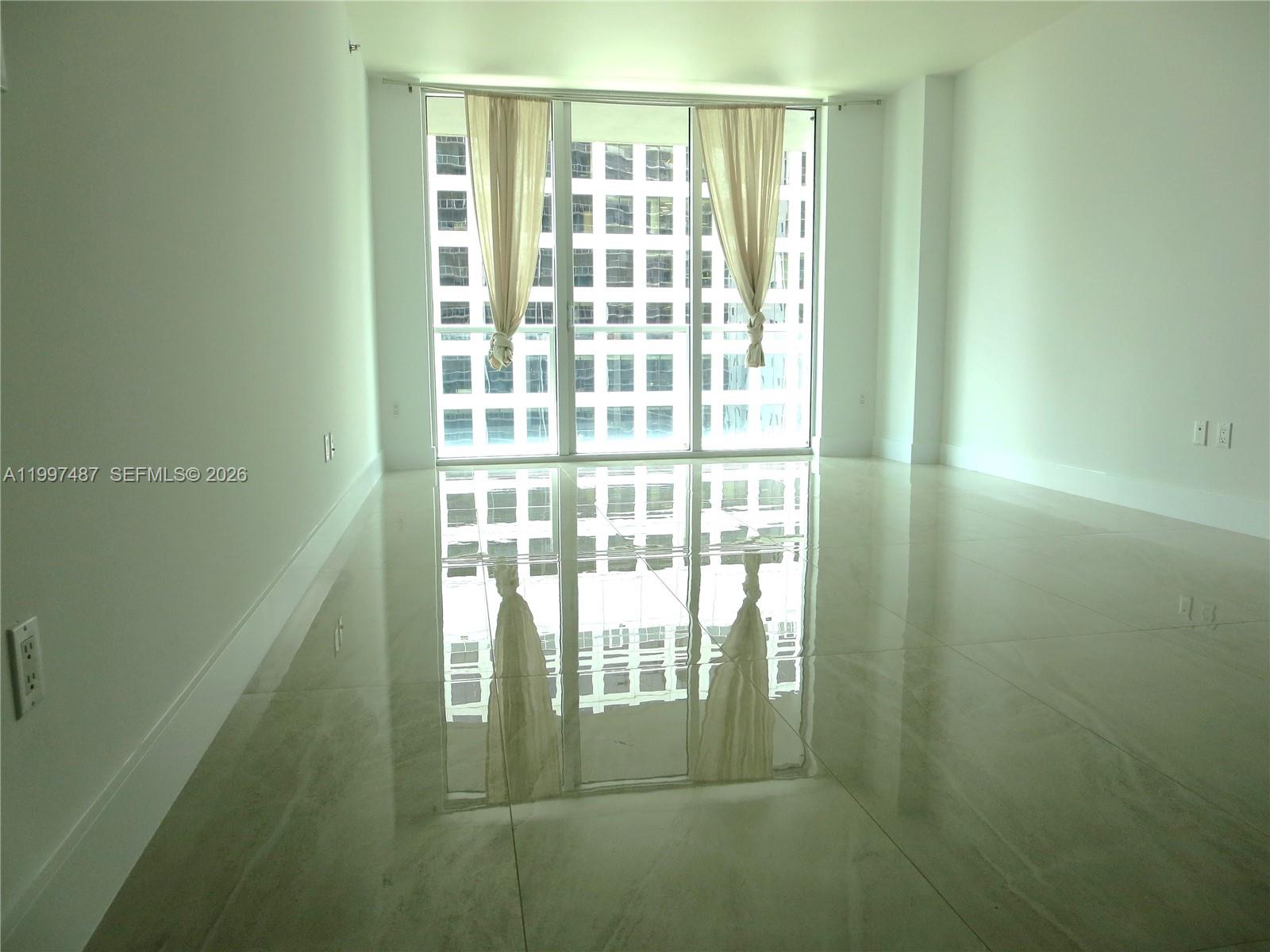 500 Brickell Ave 3006