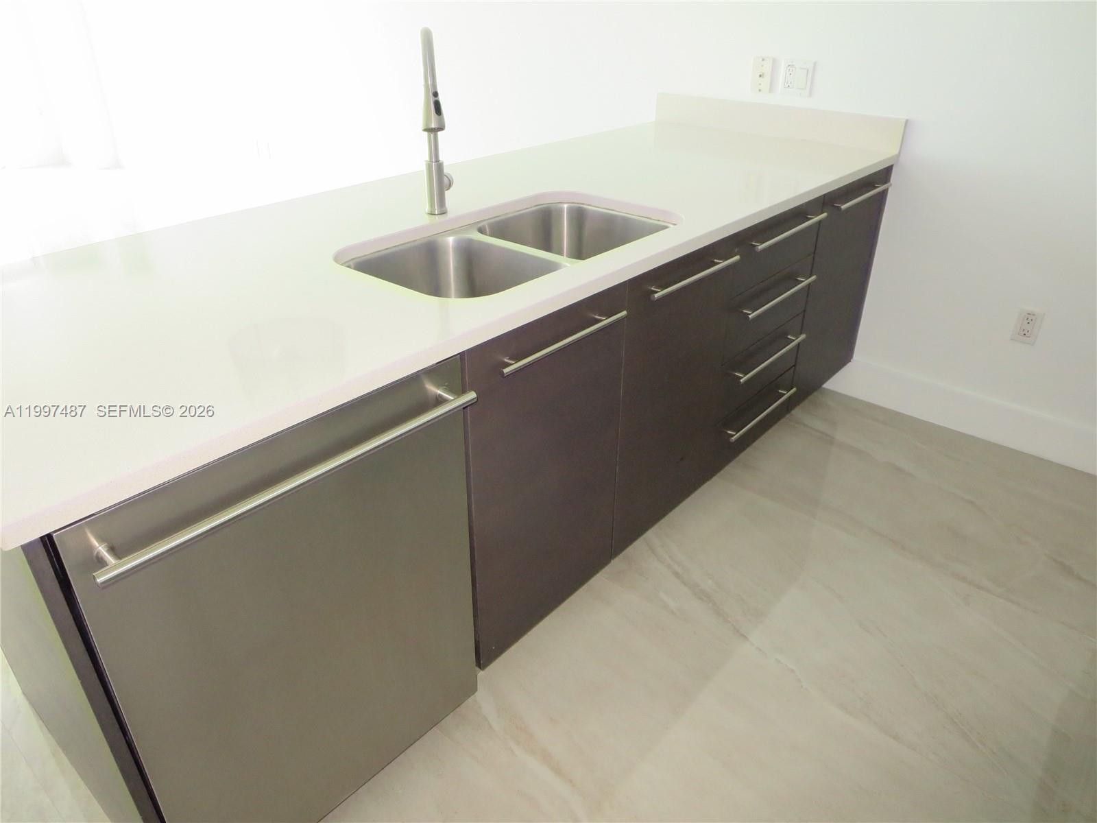 500 BRICKELL EAST CONDO - Residential Lease