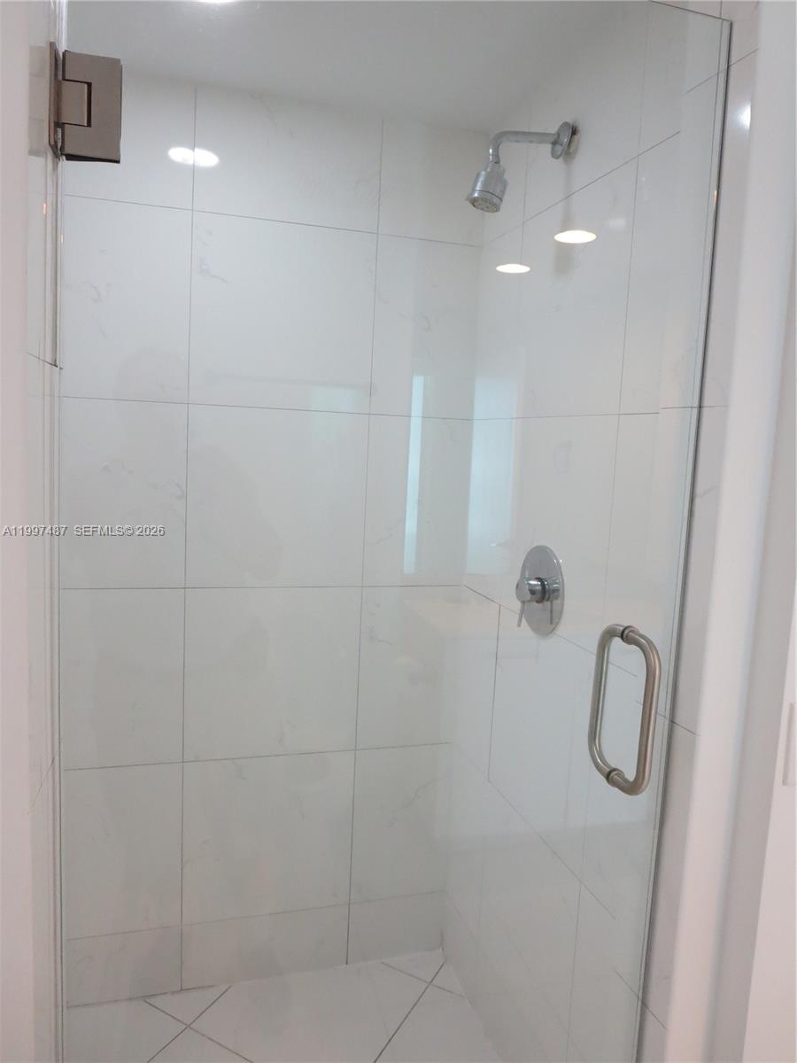 500 BRICKELL EAST CONDO - Residential Lease