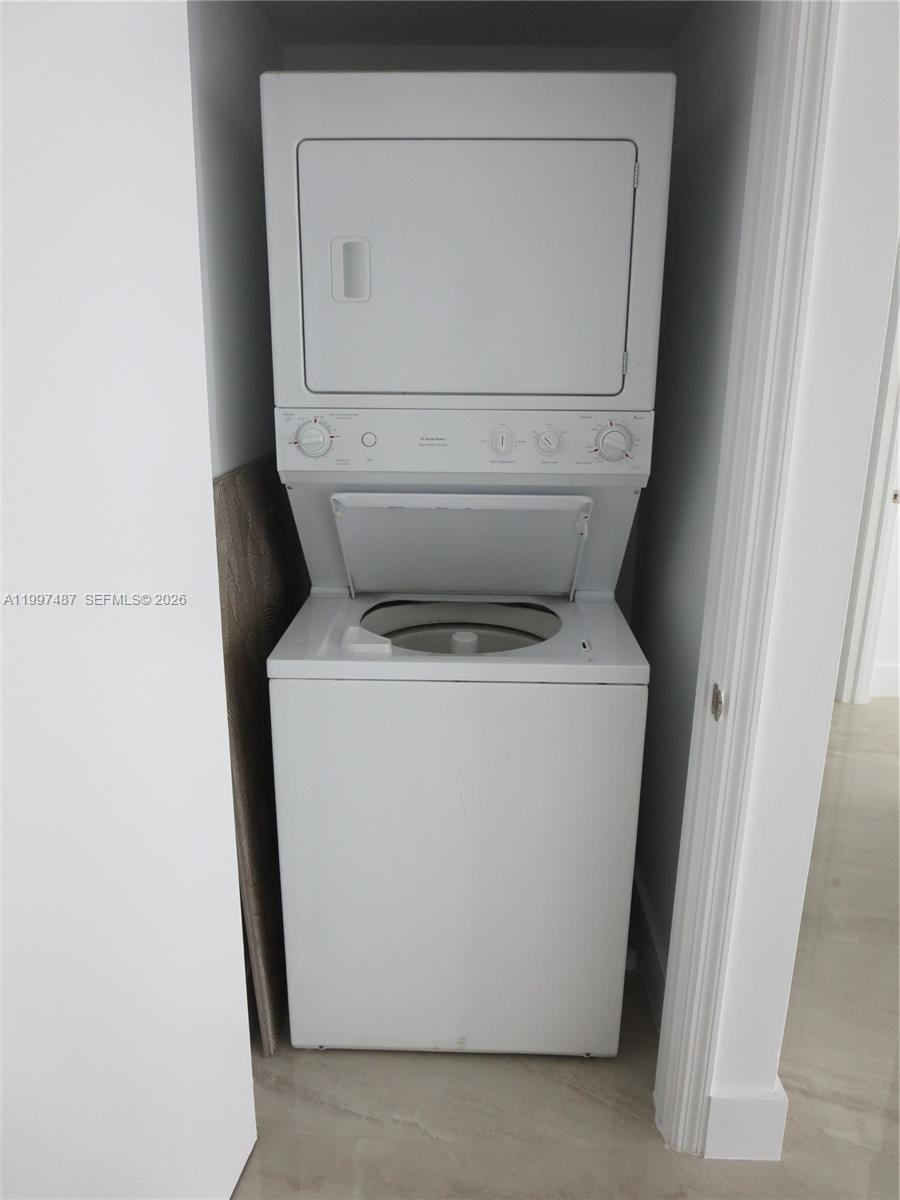 500 BRICKELL EAST CONDO - Residential Lease