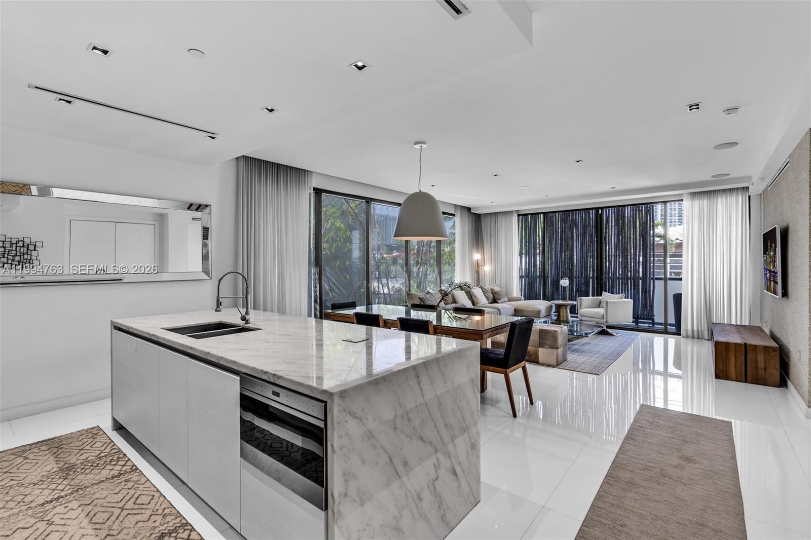 350 Meridian Ave 202