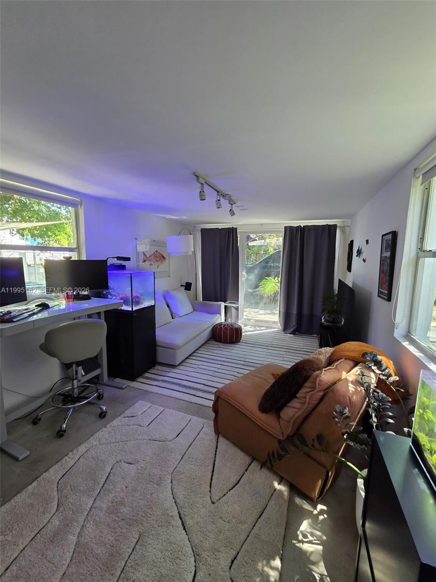 RHODES AMD NEW BISC - Residential Lease