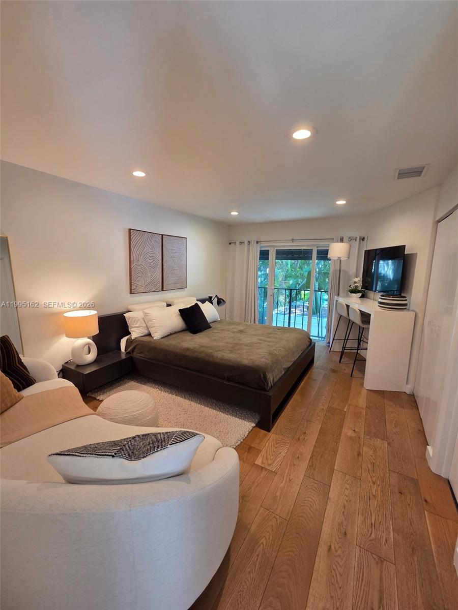 RHODES AMD NEW BISC - Residential Lease