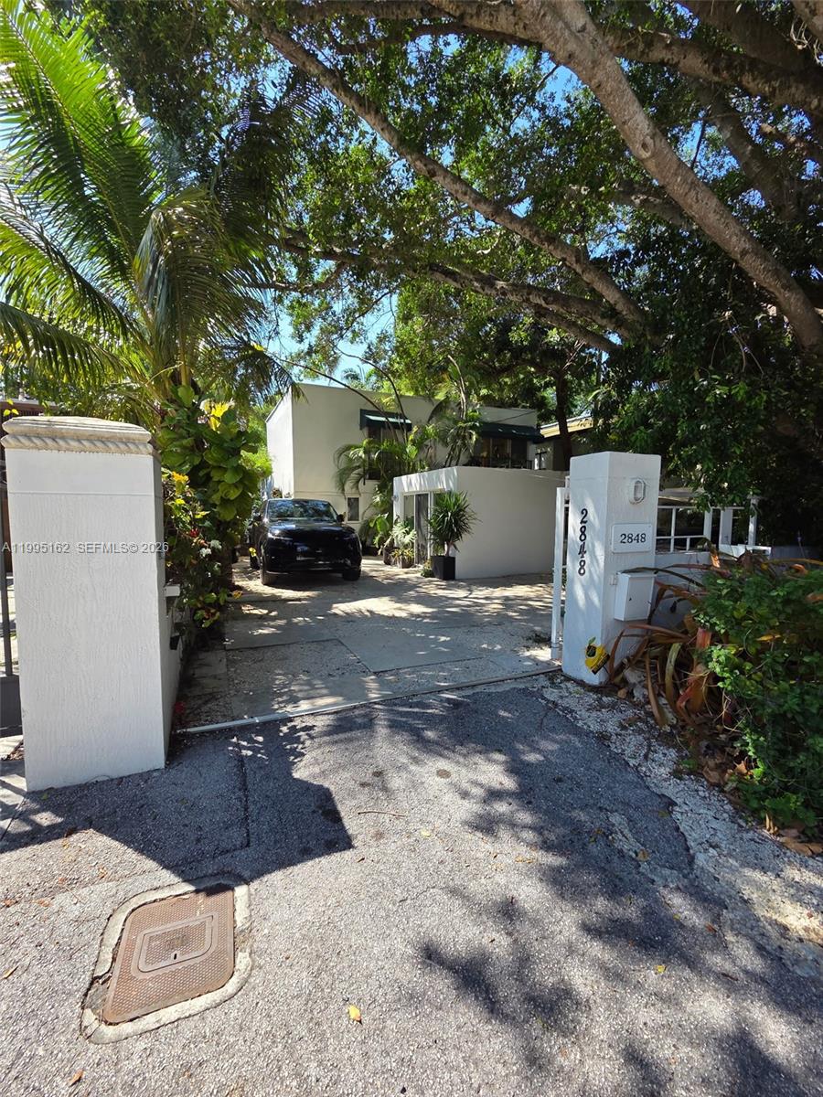 RHODES AMD NEW BISC - Residential Lease